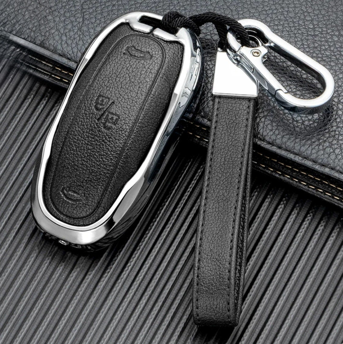 Customizable Aluminum and Leather with a full Keychain for Tesla Fob