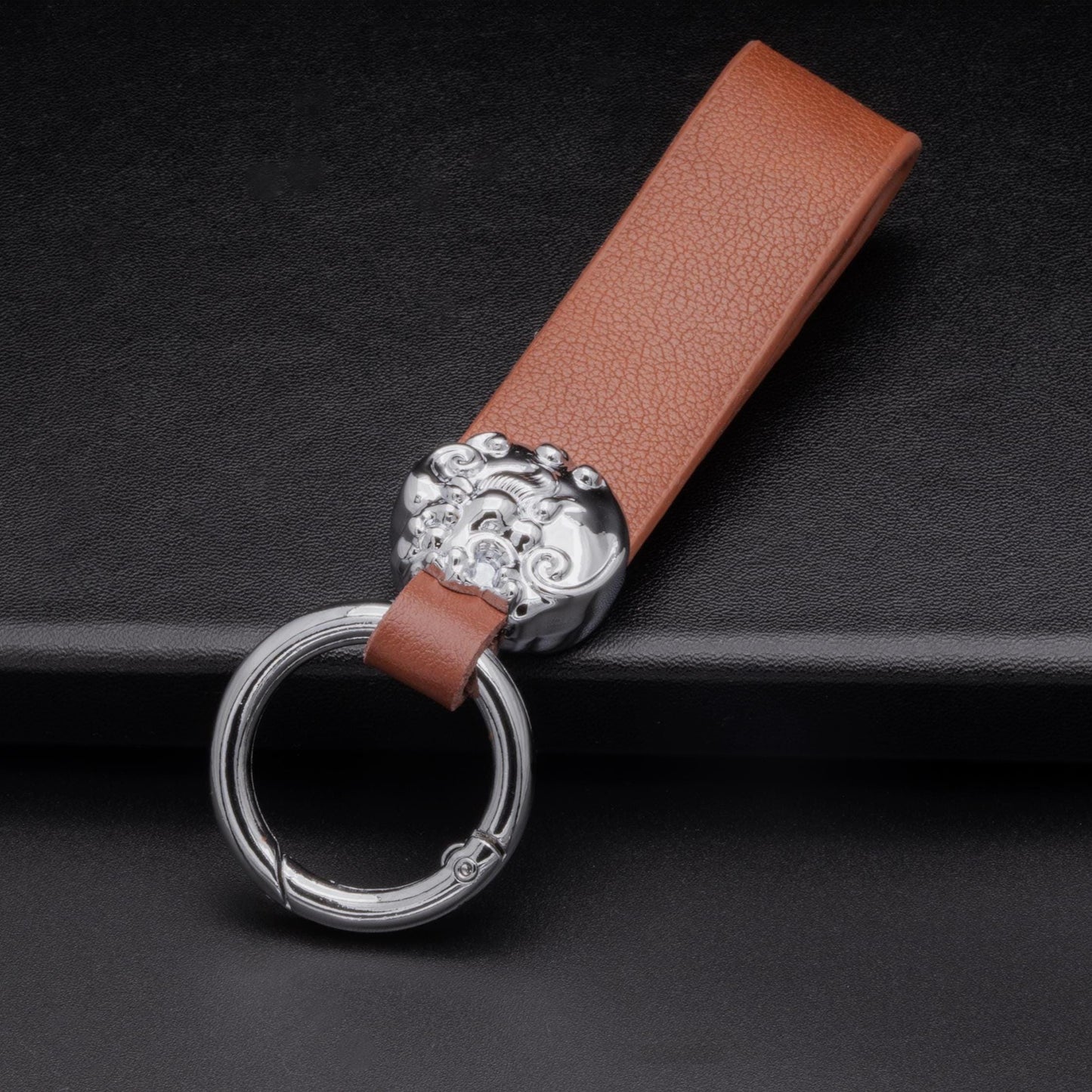 Customized Luxury Leather Keychains - Good luck leaf clover - Kollen US